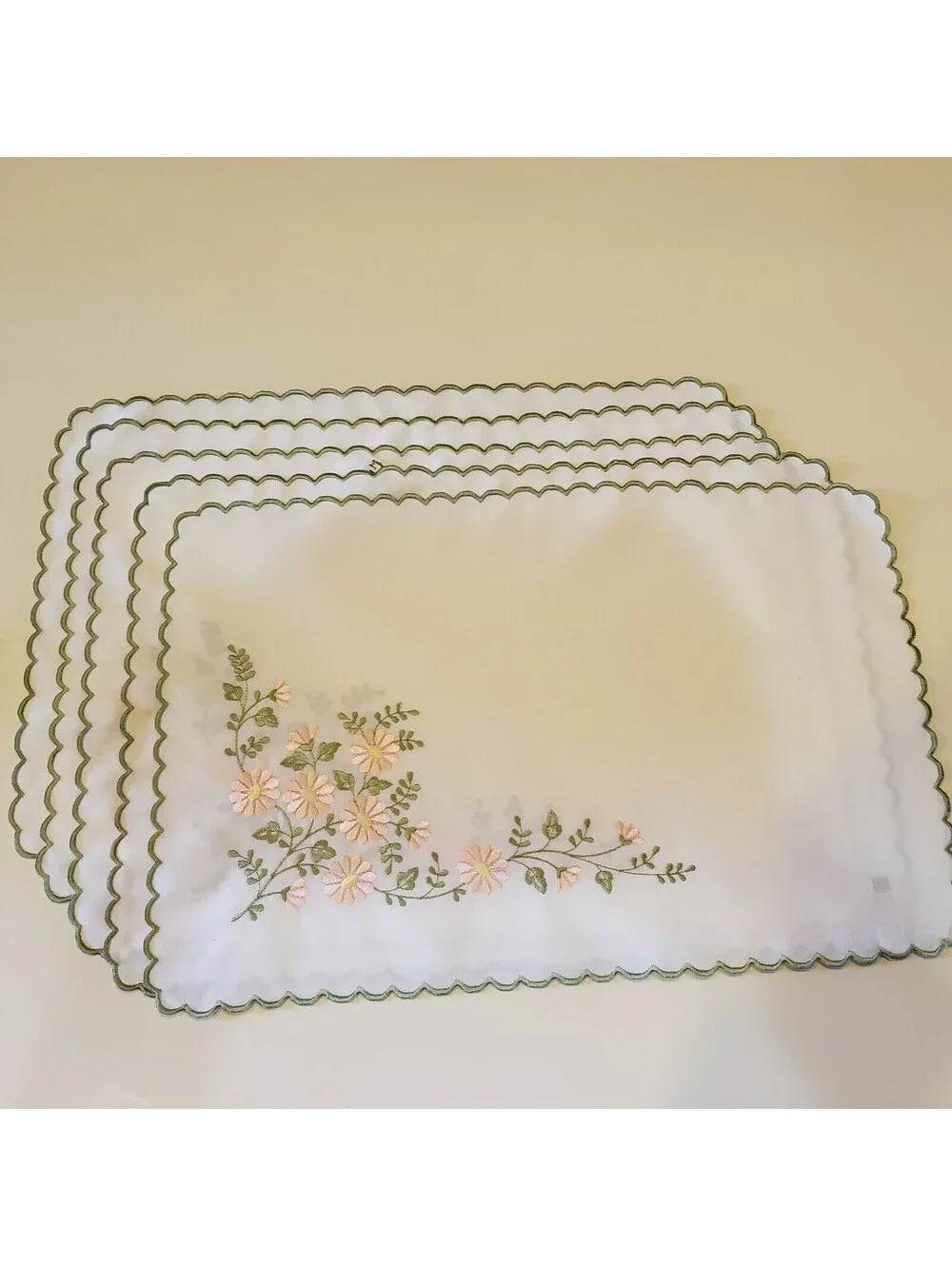 Embroidered Placemats Qty 5 Guy Peixoto Portugal Pink Daisies Scalloped Edge